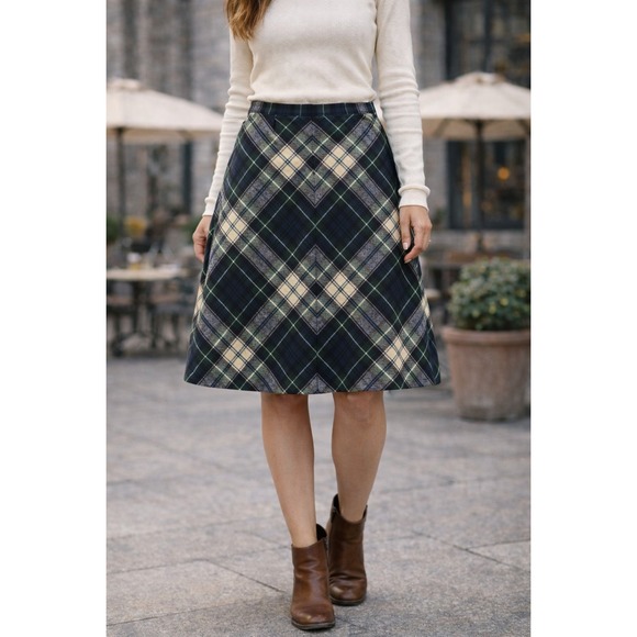 1960's Vtg PENDLETON Wool PLAID A-LINE Dark Academia Preppy Casual Chic SKIRT-10 - Picture 1 of 11